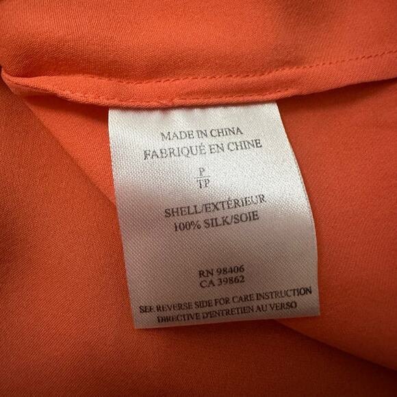 Theory coral three-quarter sleeve button down silk blouse size P - Picture 9 of 13